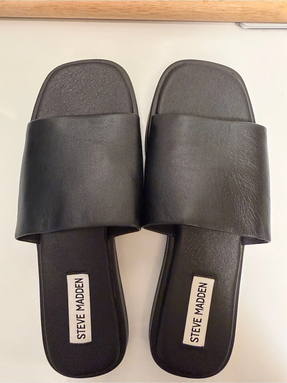 Steve Madden Black Leather slides 6.5 NWT
